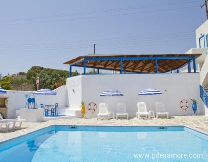 Blue Dolphin Studios &amp; Apartment, privatni smeštaj u mestu Aegina Island, Grčka - Pool